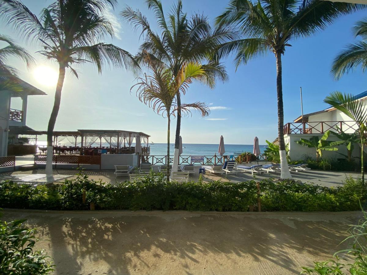 Zenobia Beach Resort Нунгві Екстер'єр фото