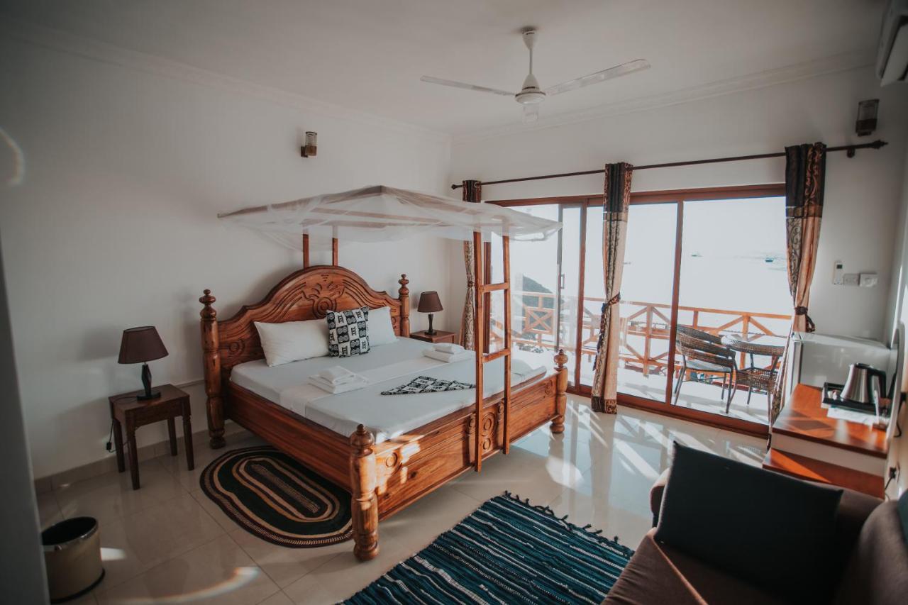 Zenobia Beach Resort Нунгві Екстер'єр фото