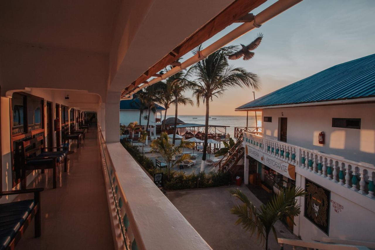 Zenobia Beach Resort Нунгві Екстер'єр фото