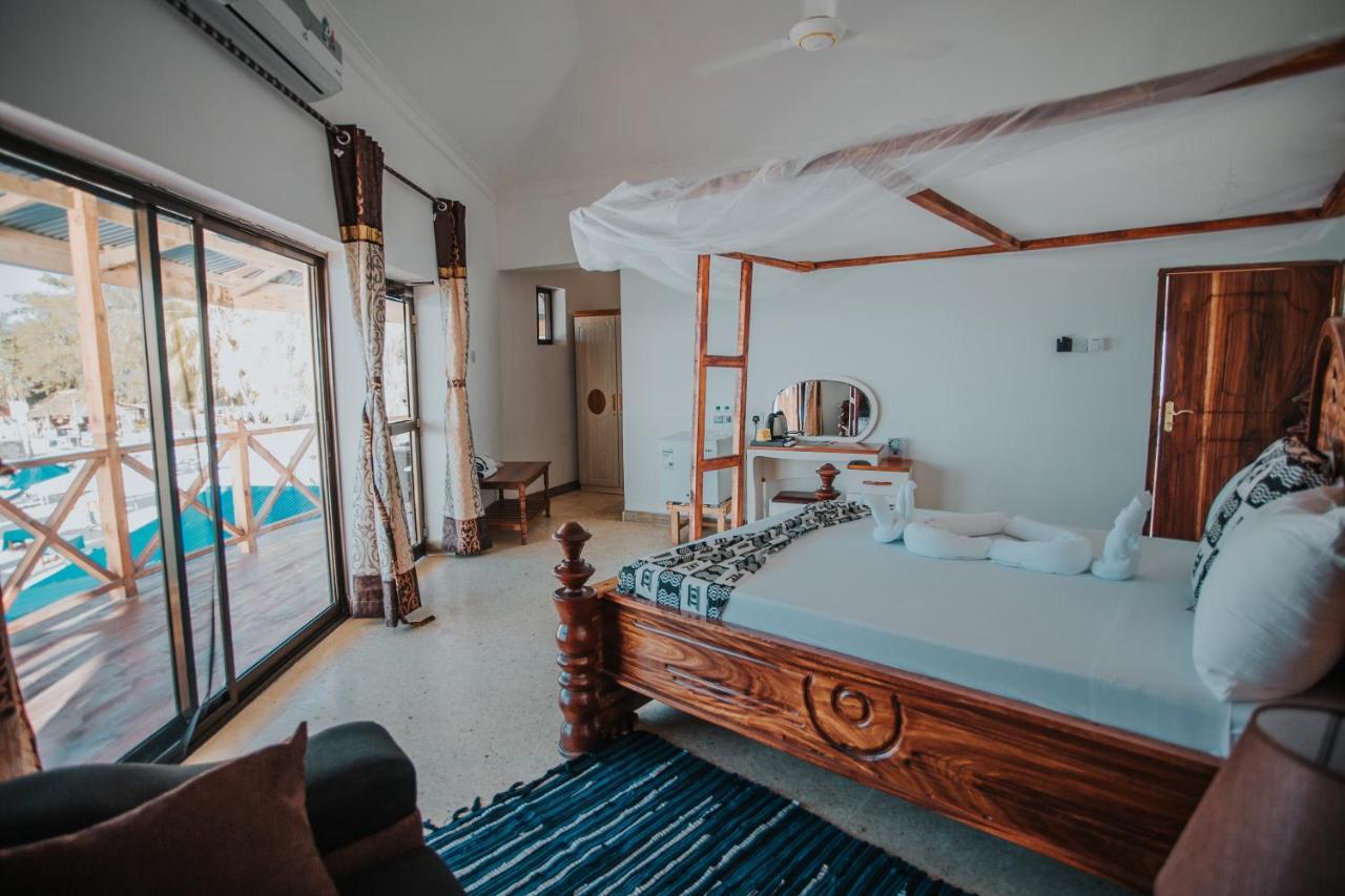 Zenobia Beach Resort Нунгві Екстер'єр фото