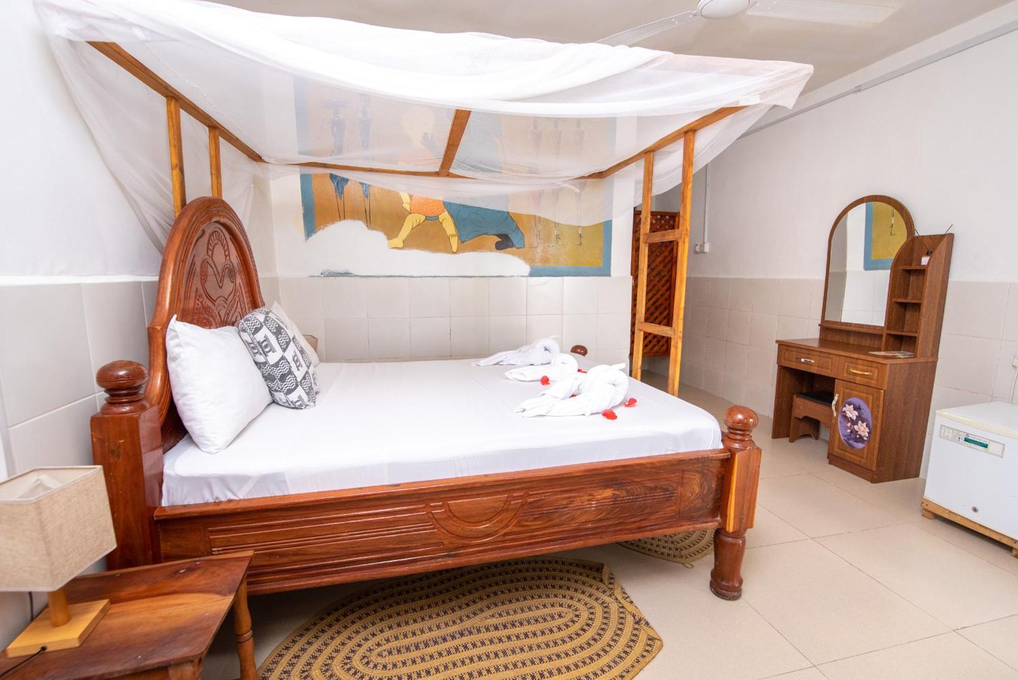 Zenobia Beach Resort Нунгві Номер фото