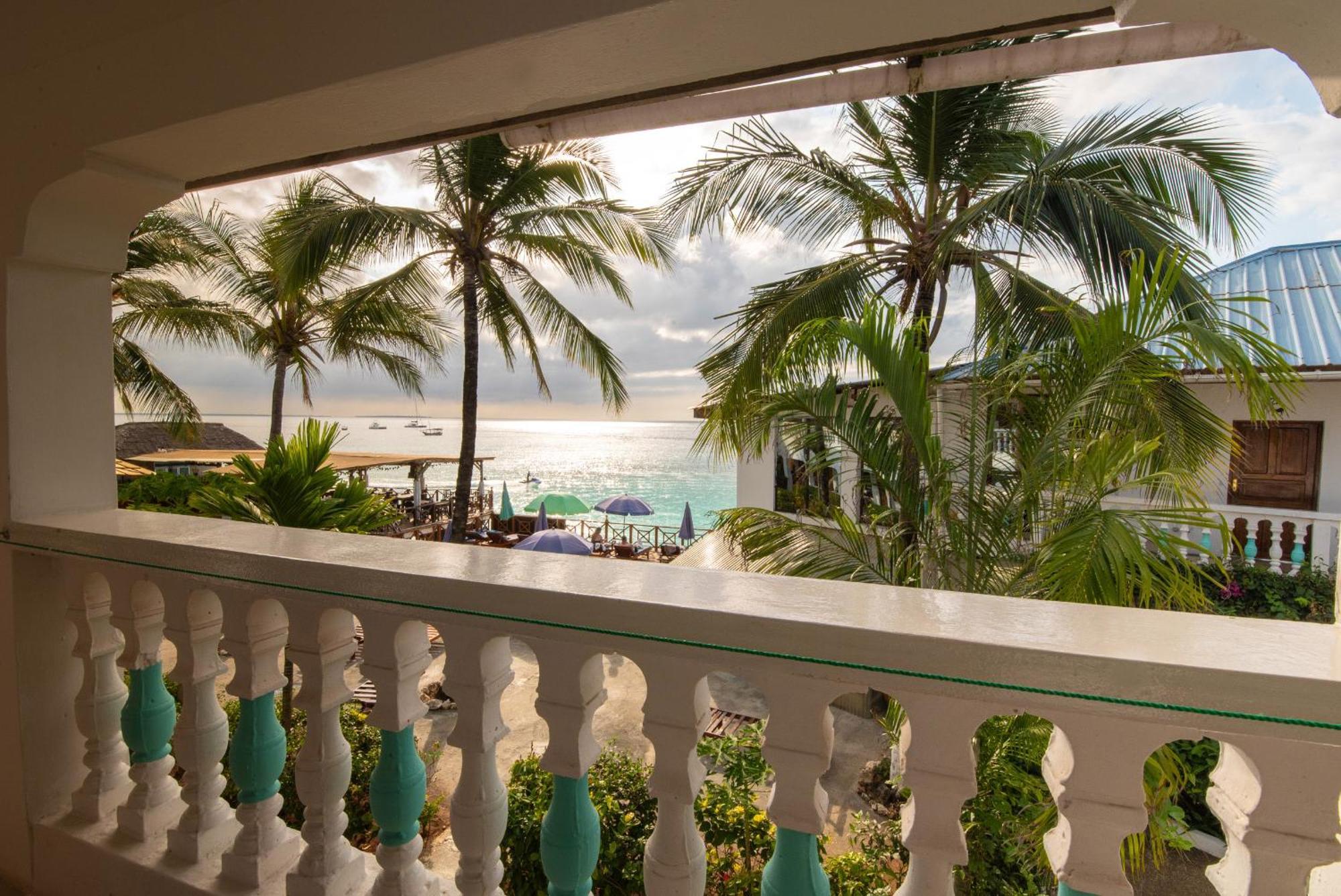 Zenobia Beach Resort Нунгві Екстер'єр фото